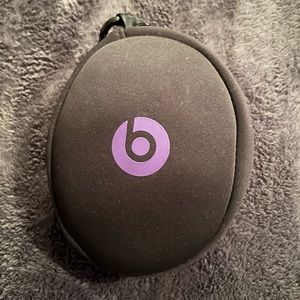 Dr Dre. Beats headphones!